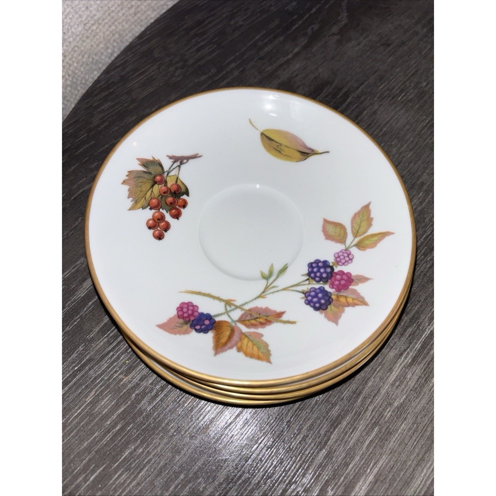 Evesham Saucer Plate for Coffee / Tea Cup Gold Trimmed Royal Worcester 1961 Set4